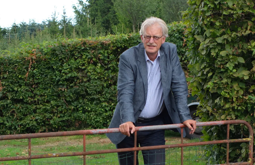 e3cjbkohgiw45b6pf4xhc8r6m dsc00128 28129