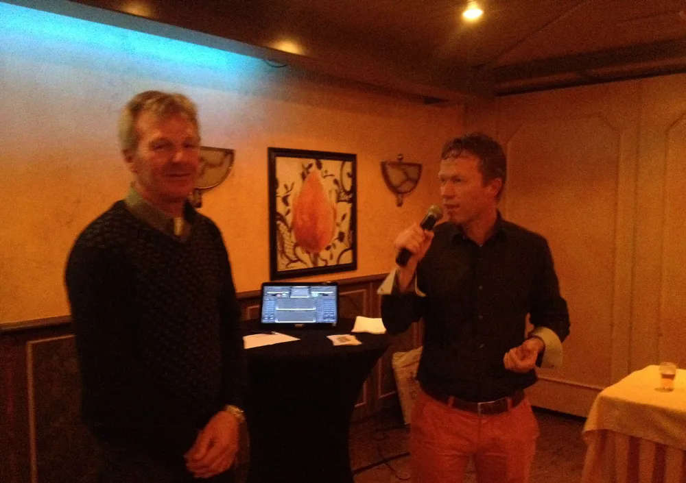 foto jan lansink met voorzitter frank de pinn