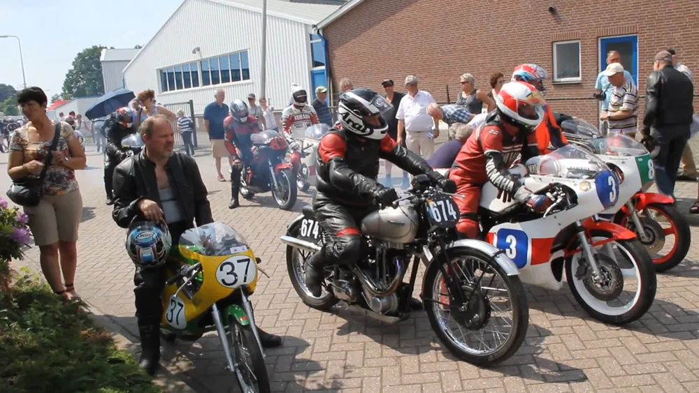 fsjipgbco2mqz7r3ahik77psm motorrace tubbergen start