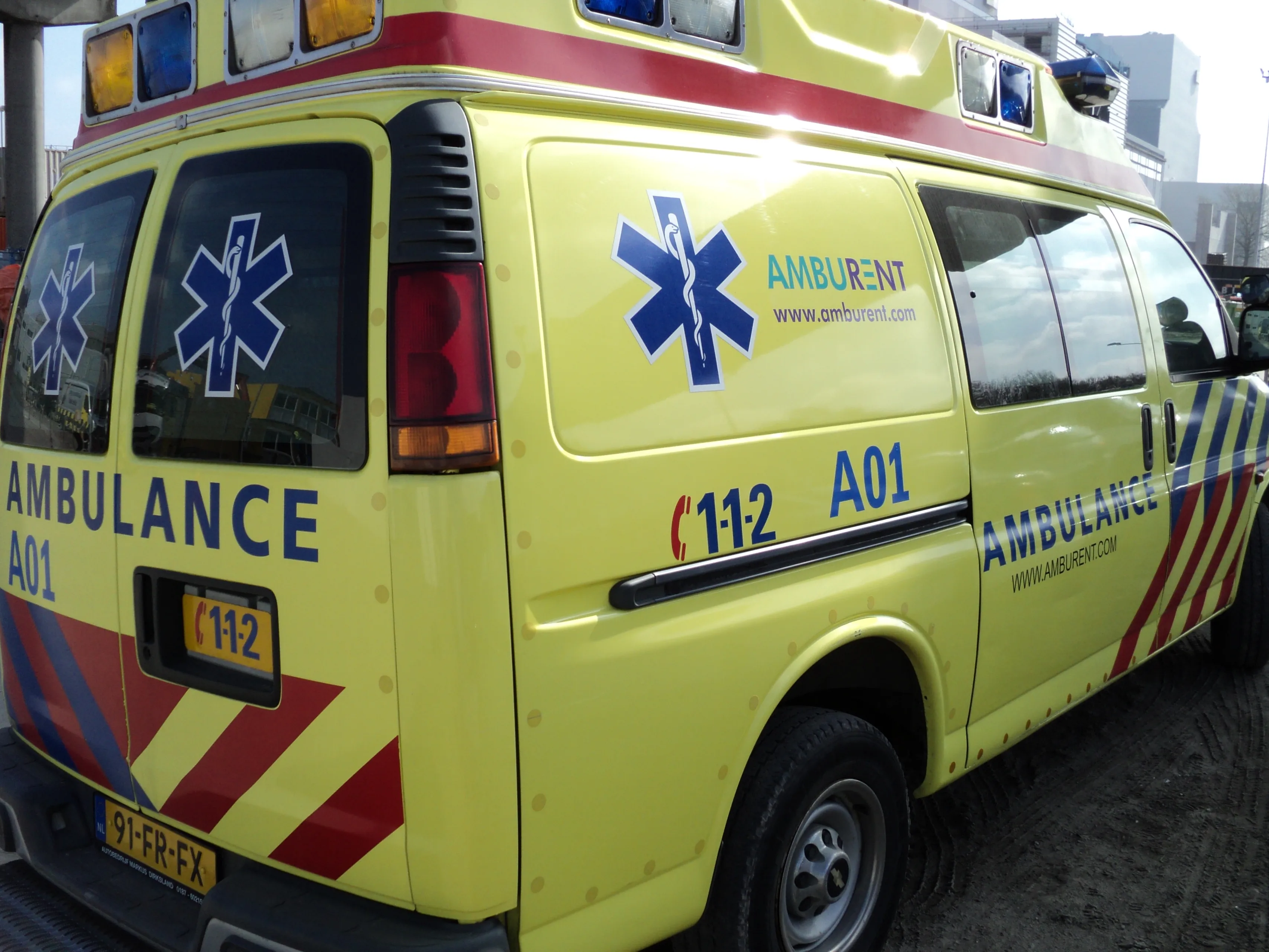 h1x3puf7xkbapesbeo3oaeym7 ambulancebusje