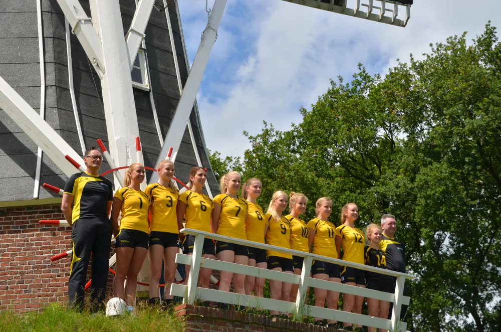 ixgx21j4czk1jj8oz1d772eak tornado dames 1 2