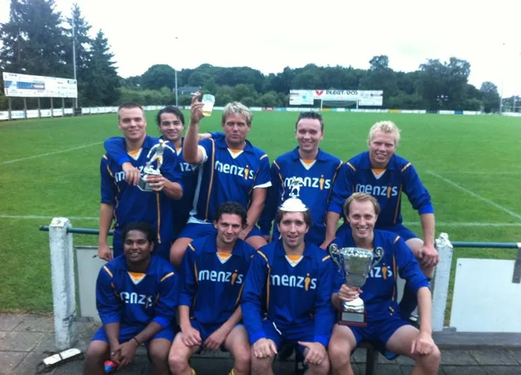 jlqs5sazyqislrlywm61q65vh 170146