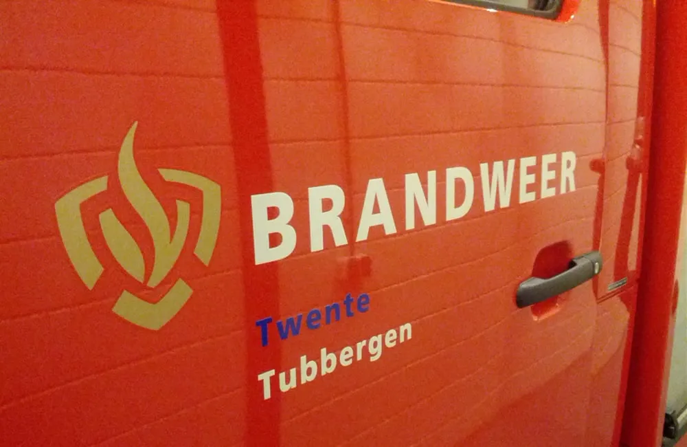 jxxw3nptzd9izxerca60k3y5y brandweer vrachtwagendeur