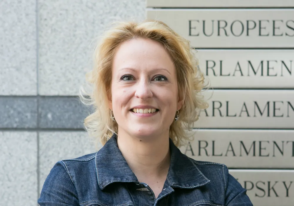 lt7ullnw07tq7ewbi3e6crk4s esther de lange