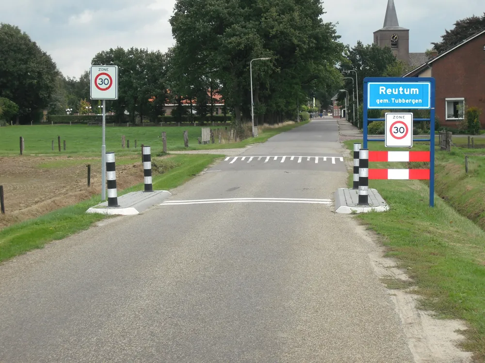 qsdgvt81se0uk0l7bp9zuvukw reutum kombord