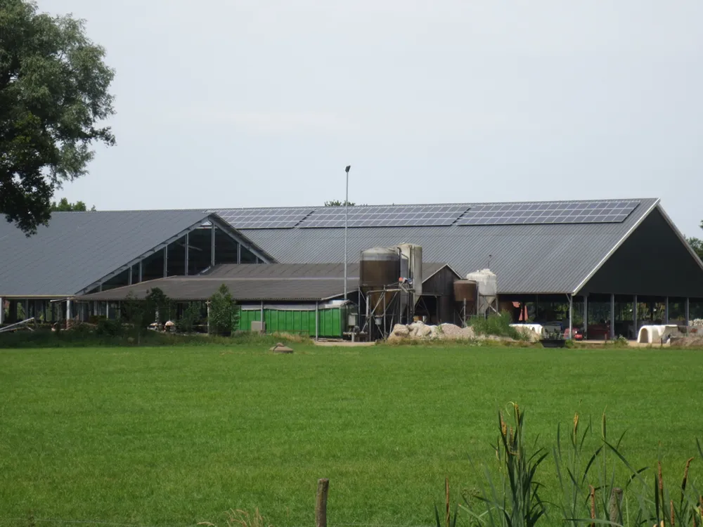 rqnpsk8fhn1cqvetezfskts4s boerenbedrijf met zonnepanelen