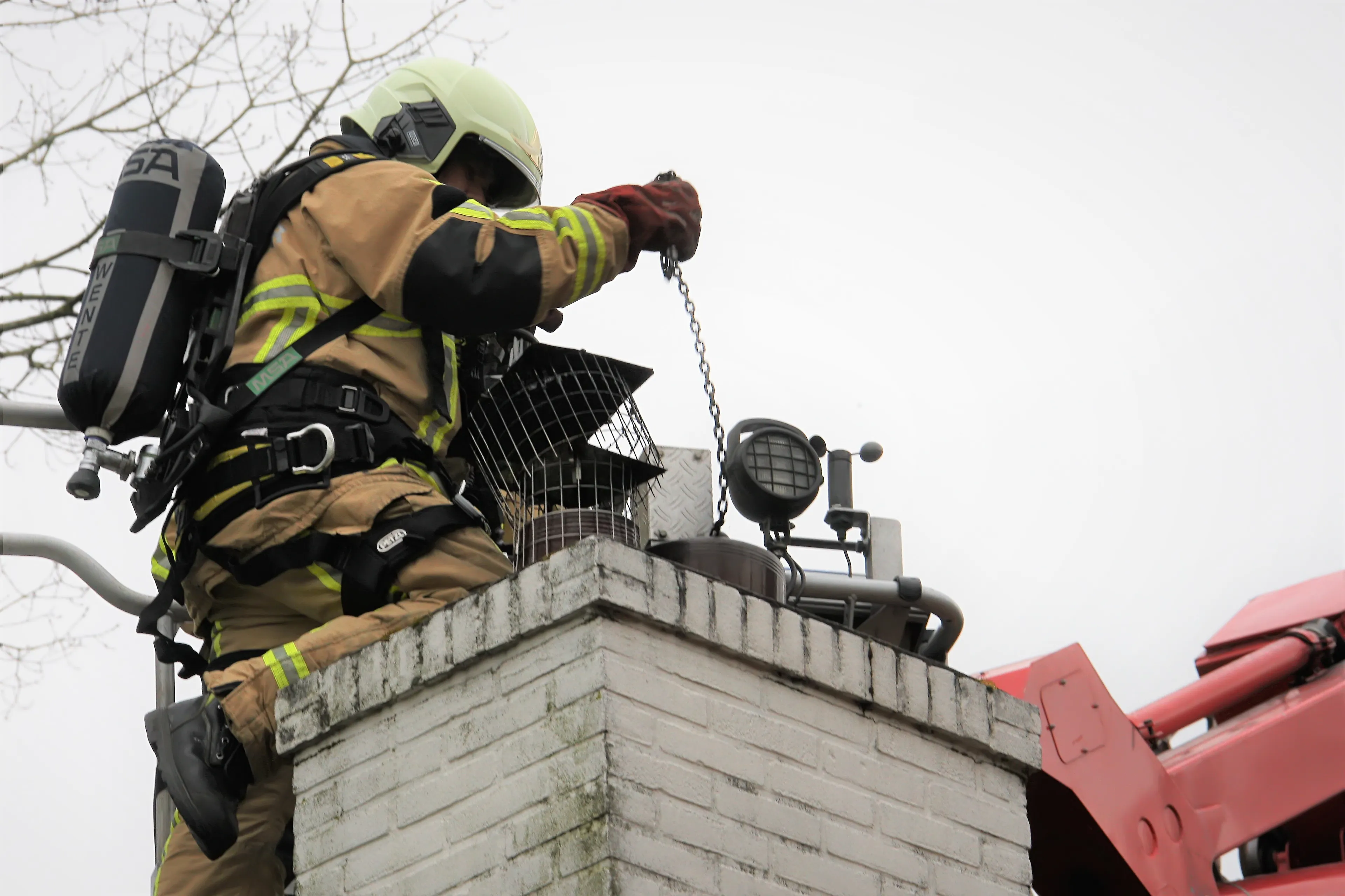 schoorsteenbrand tubbergen foto cb 5