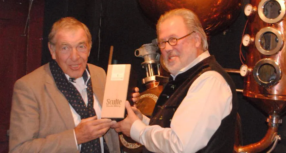 trgmng6lnyqjmg1fm2b6mryar 10001357859631147403584484404393576273978n