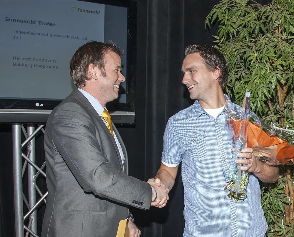 uh2ox5dyuvuumzztof37j8f4j 189075