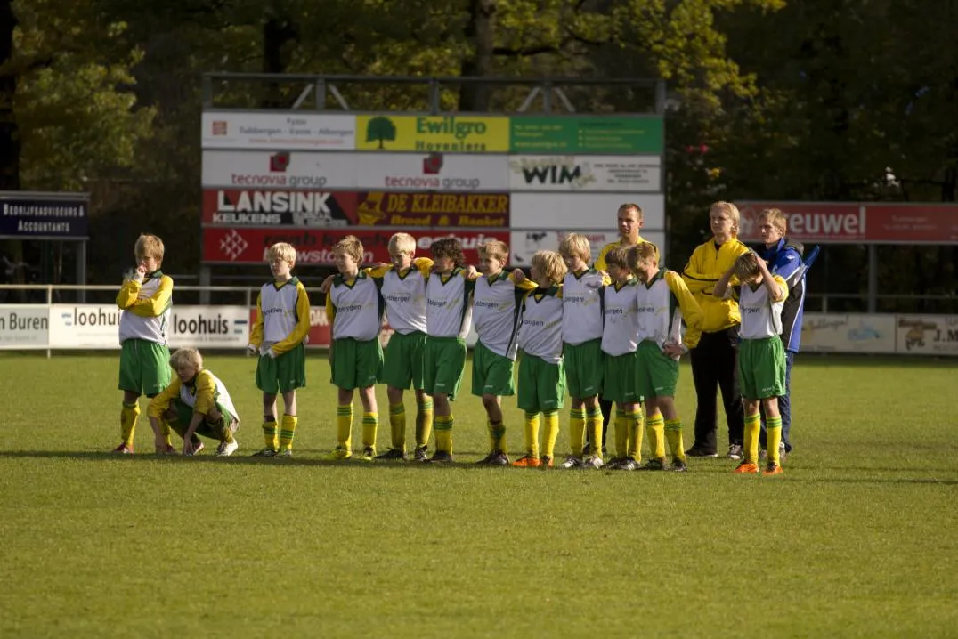 vbgswf4kbiokt1hyyu5yuogu3 182122