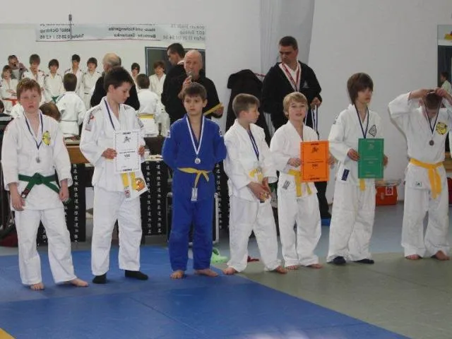 xt4r77alff1v56hffqgo0vwh3 128841