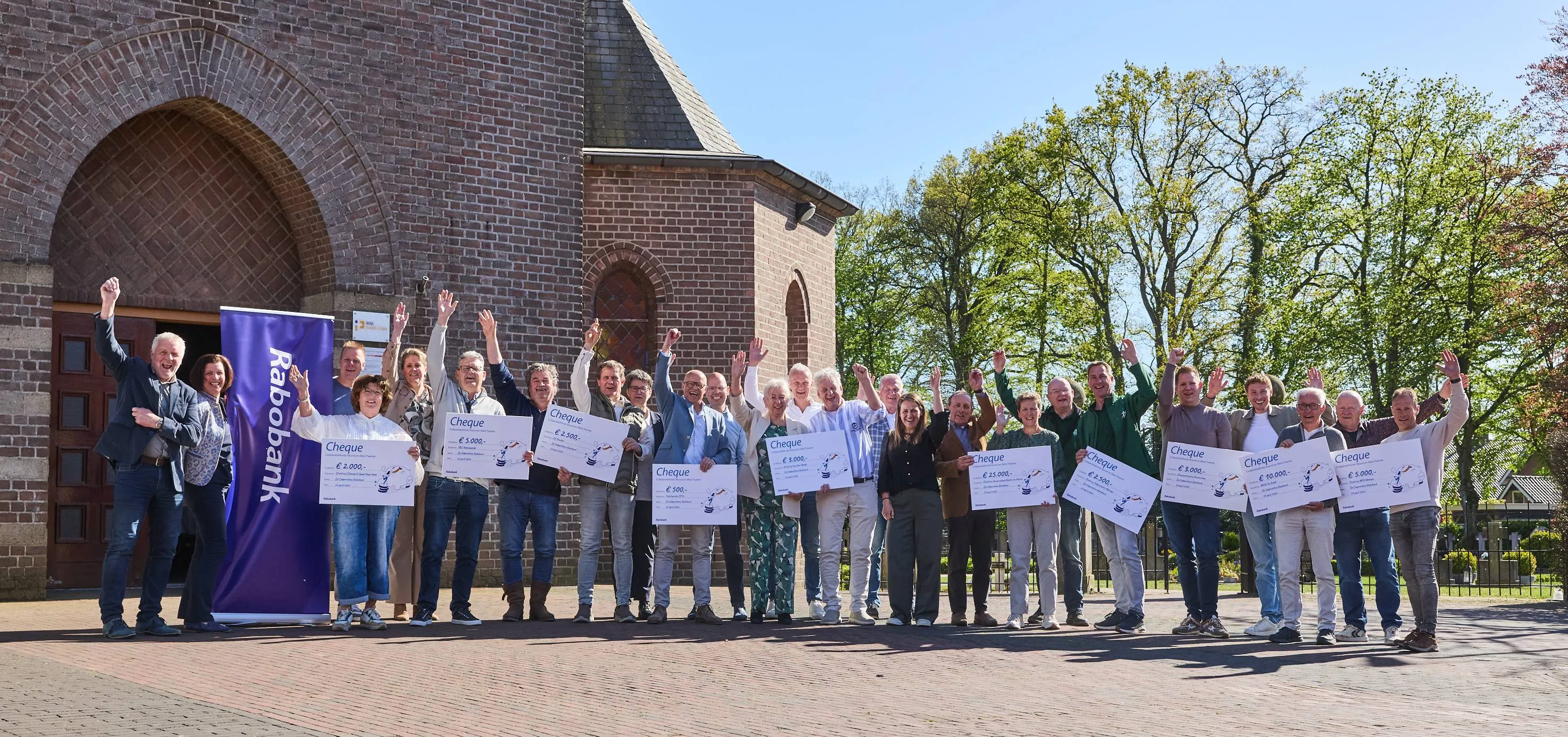 Uitreiking cheques CF RNWT 230426 2