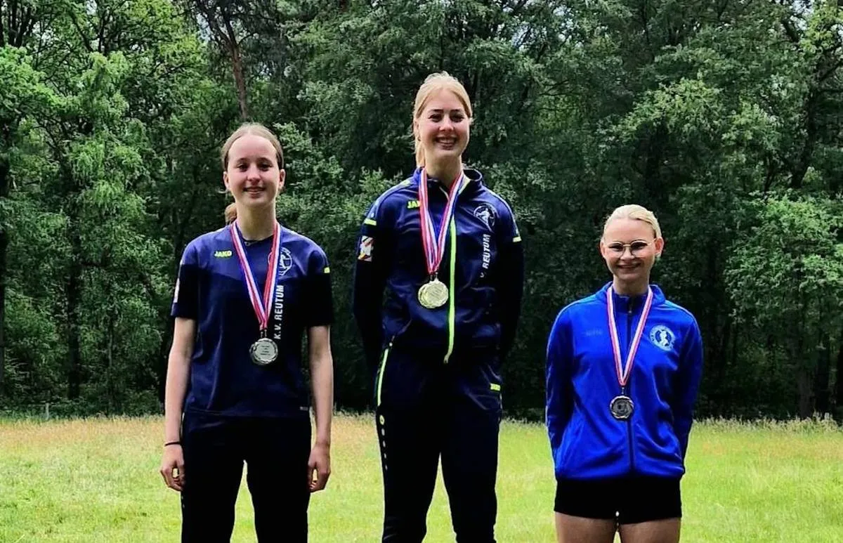 Lotte Telgenhof (cat. 4 meisjes) met haar podiumplaats)