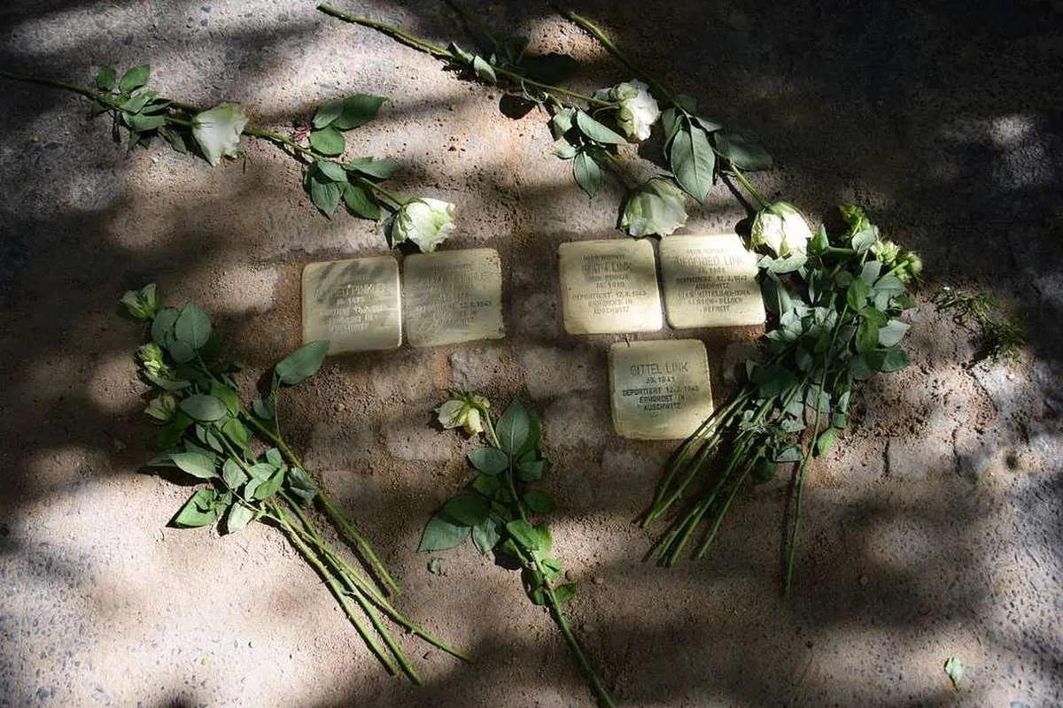 berlin stolpersteine link pinkus 2v2 1197a1