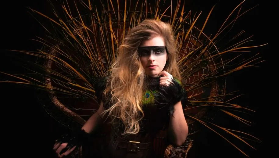 lizzy throne bewerkt lizzy v 915x518