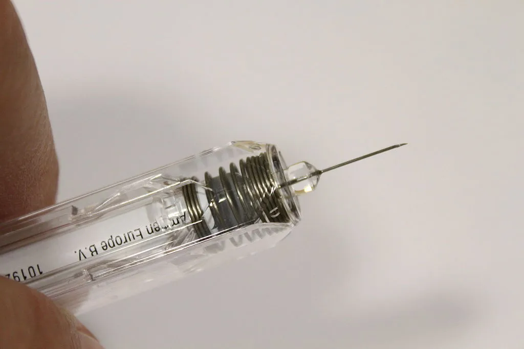 1024px sicherheitsspritze 012