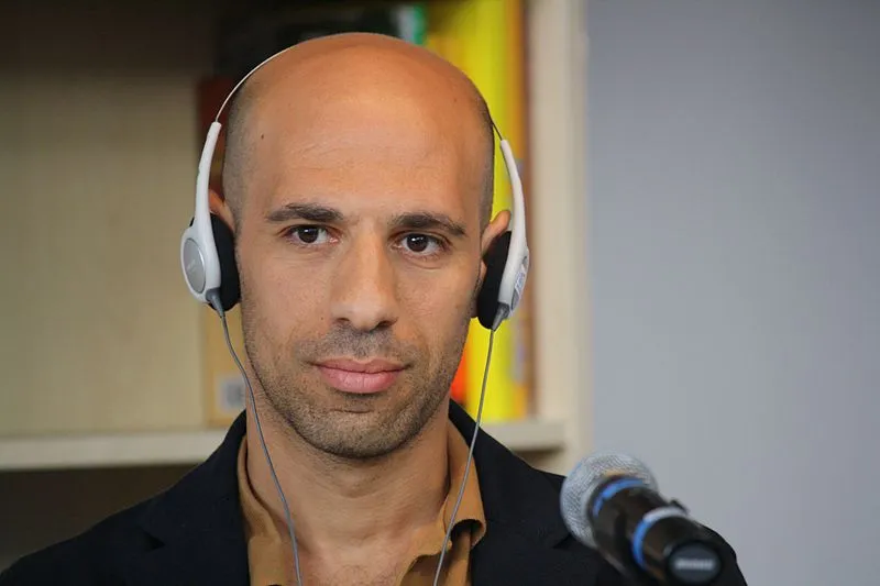 800px svt knihy 2011 abdelkader benali