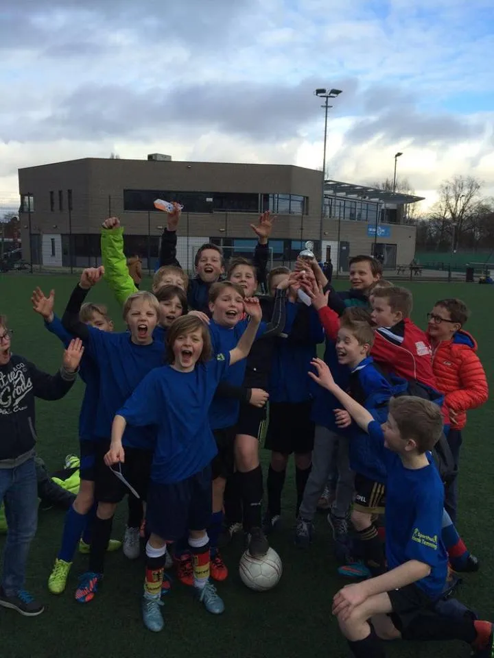 996999 490402597810630 2431438467906078662 n