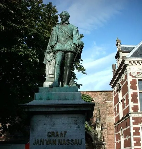 beeld jan van nassau domplein e1527156877595