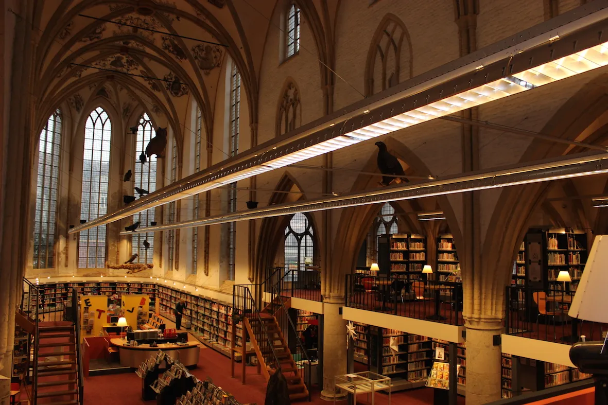 bibliotheek zutphen in broederenkerk