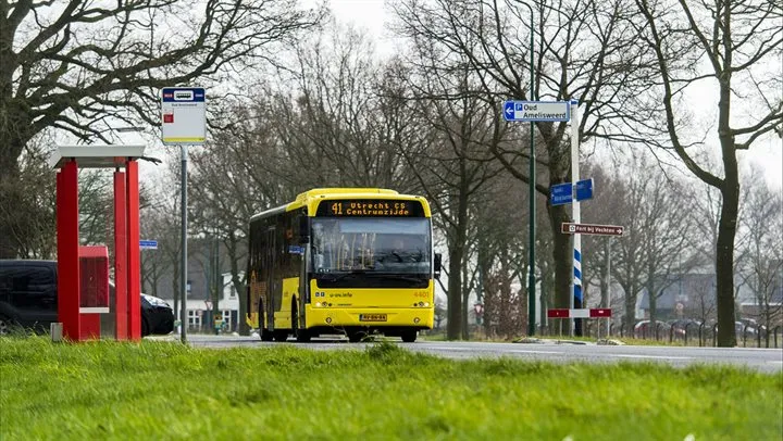 bushalte provincie utrecht bij oud amelisweerd
