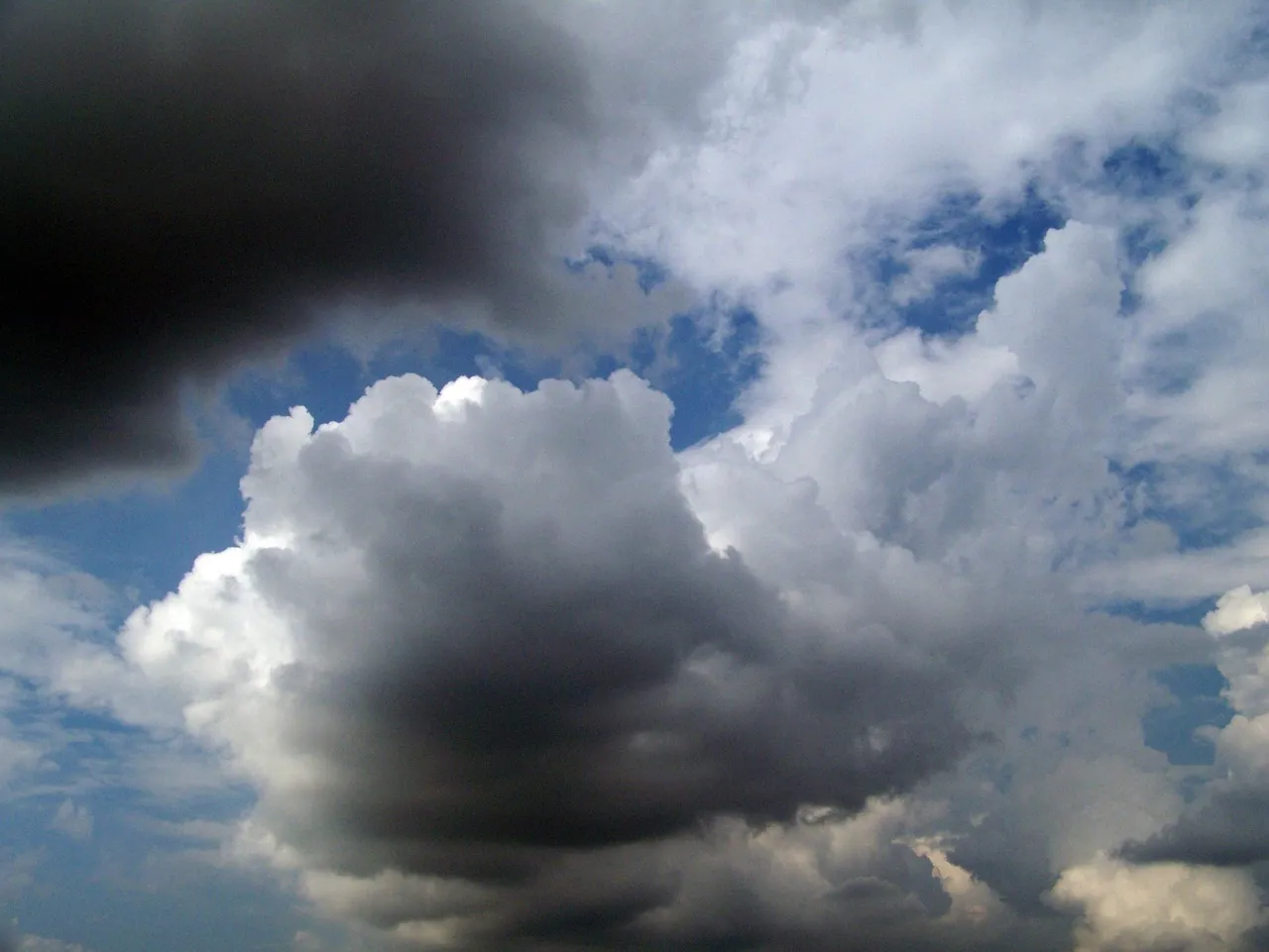 clouds 21022 1280