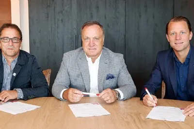 dick advocaat tekent