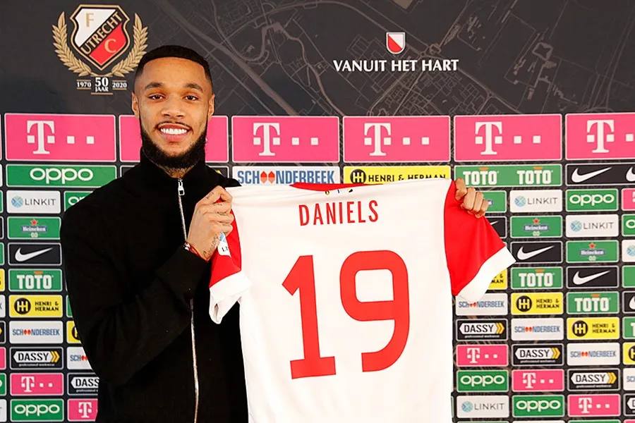djenairo daniels contract