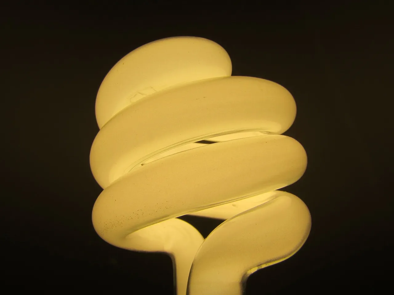 electricity 624569 1280