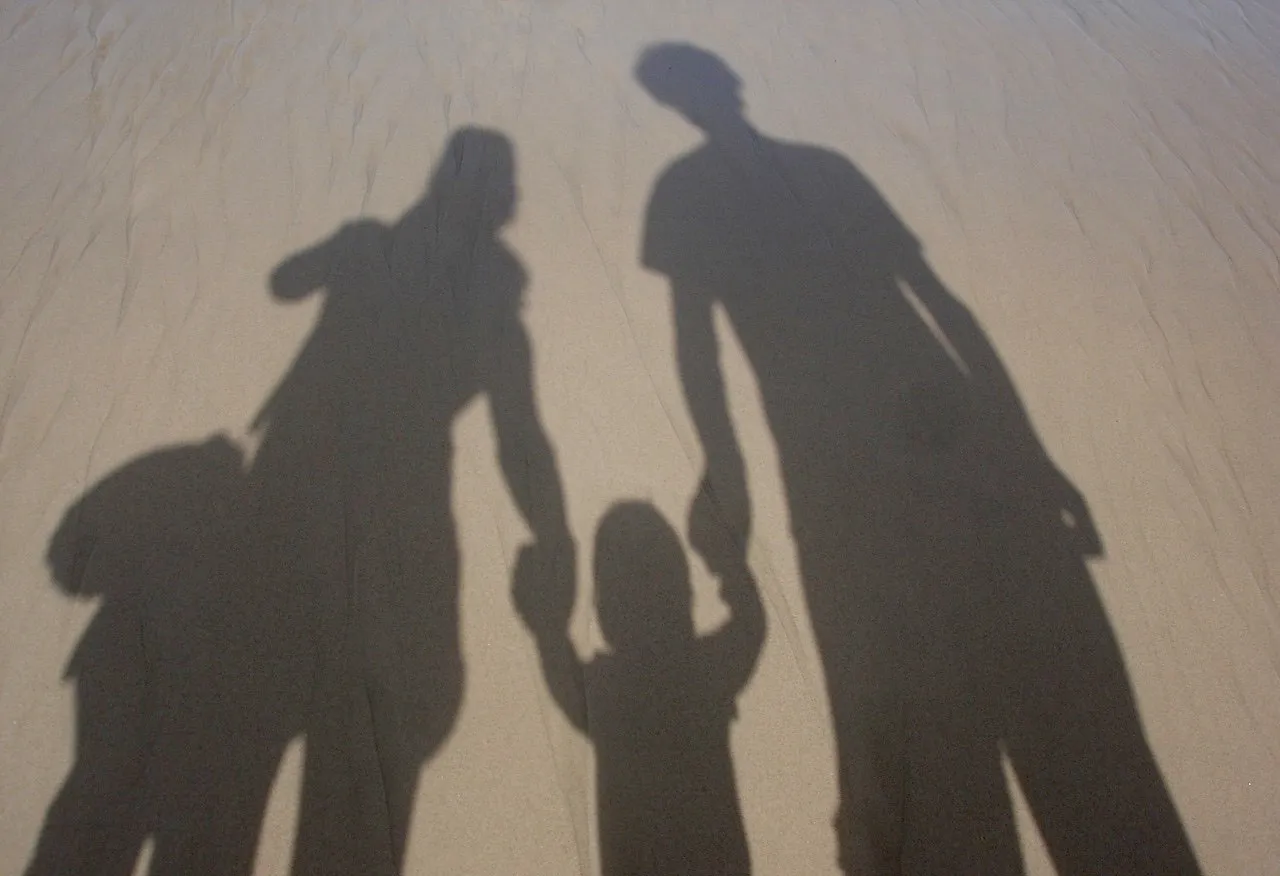 family 492891 1280 1