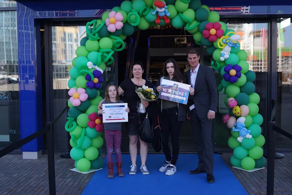 foto 100000ste bezoeker kinepolis jaarbeurs