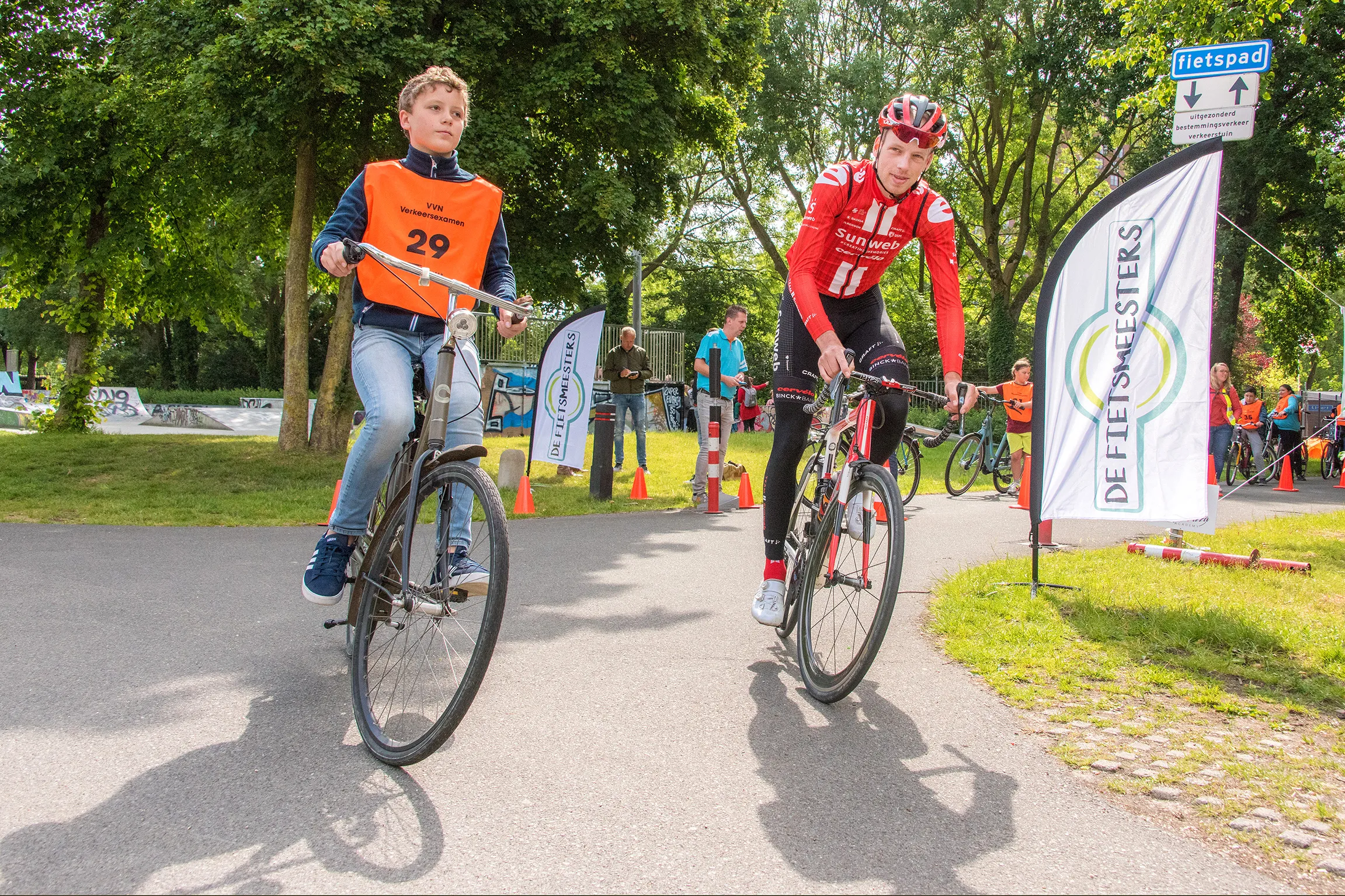 fotostudio red green blue fietsmeesters 36