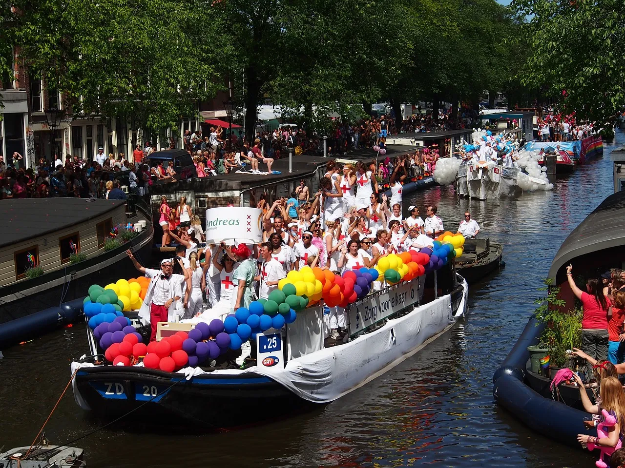 gay pride 876076 1280