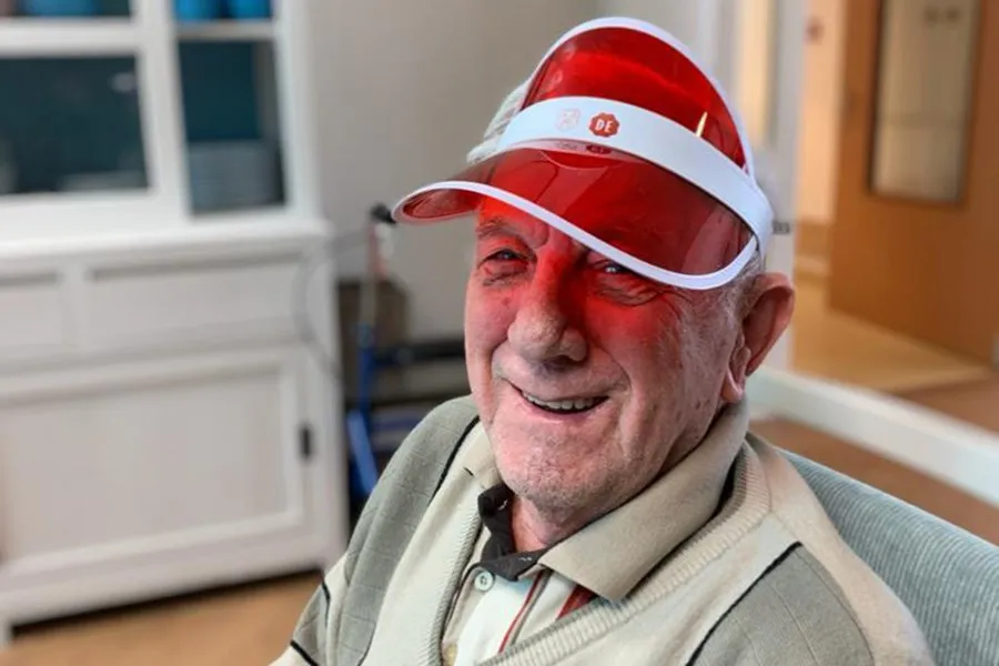 heer met zonneklep fc utrecht