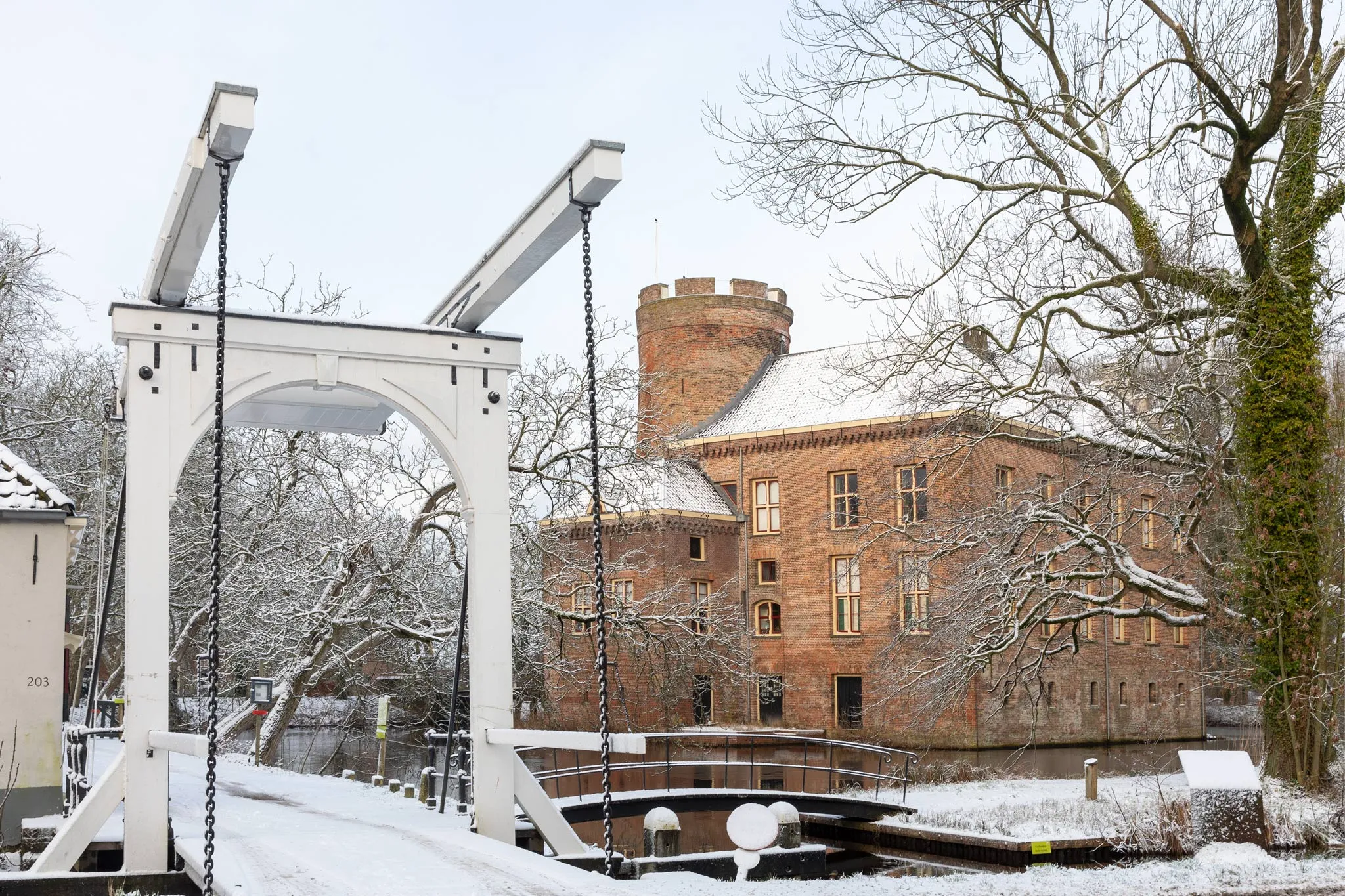 kasteel loenersloot pom status