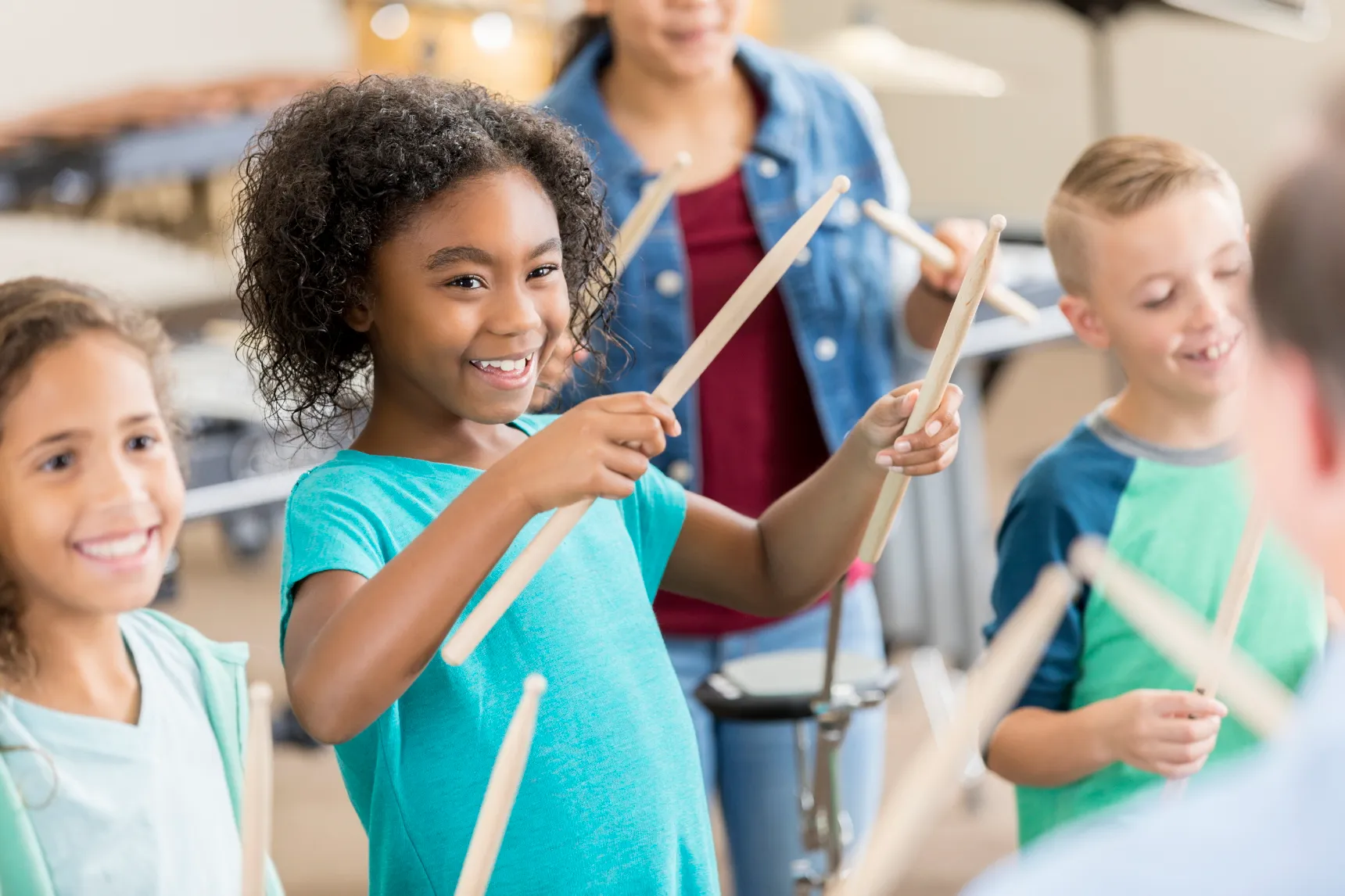 kinderen ontdekken muziek kleiner