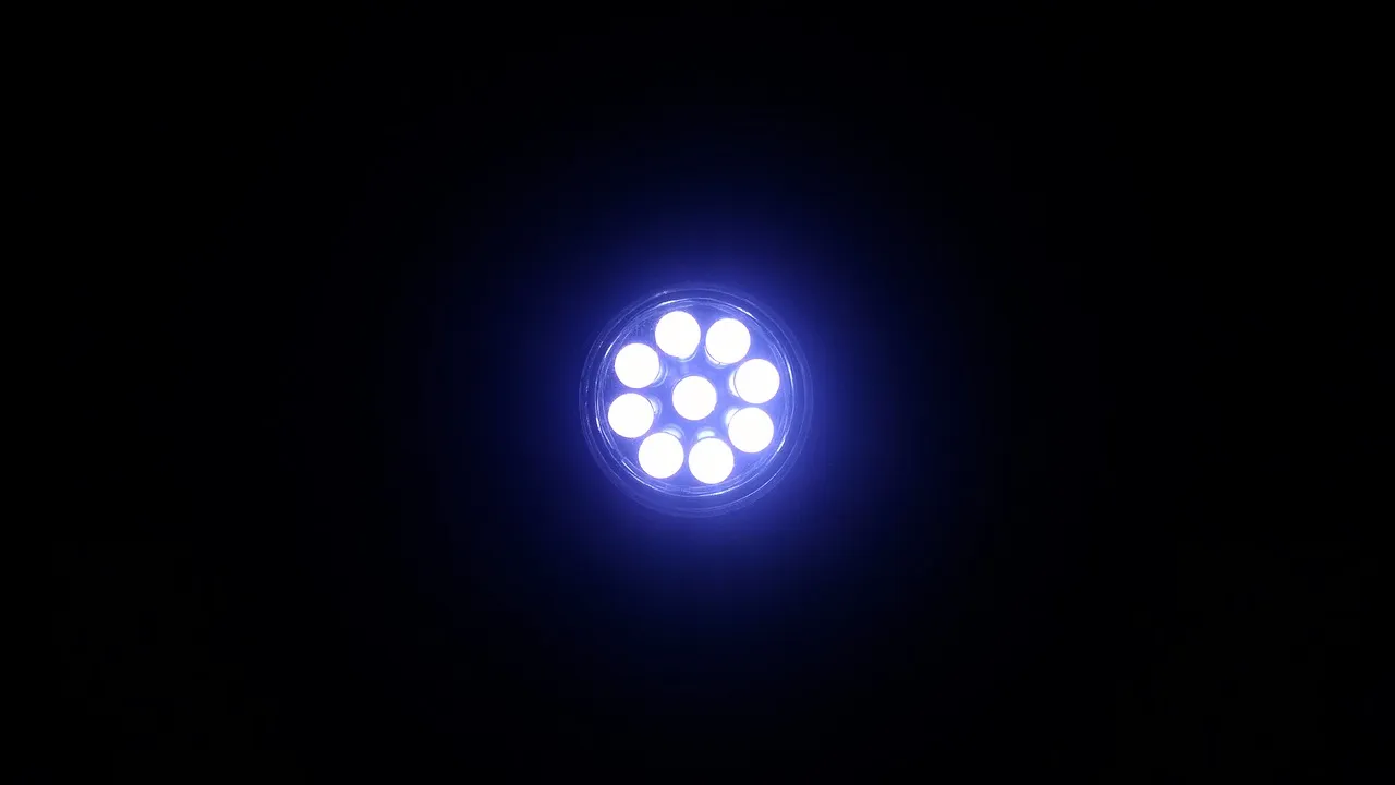 light 932784 1280