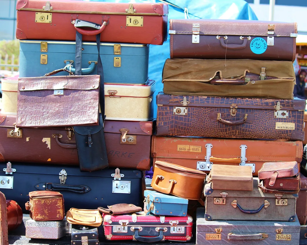 luggage 646311 1280
