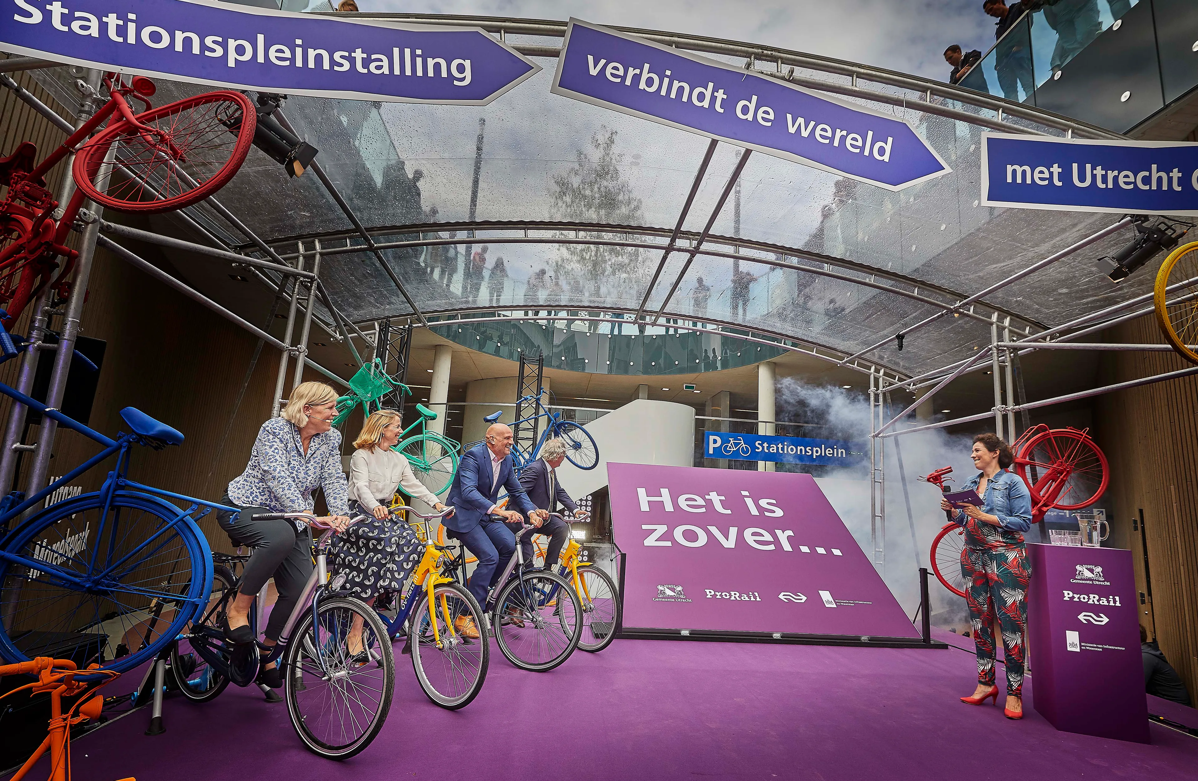 opening fietsenstalling