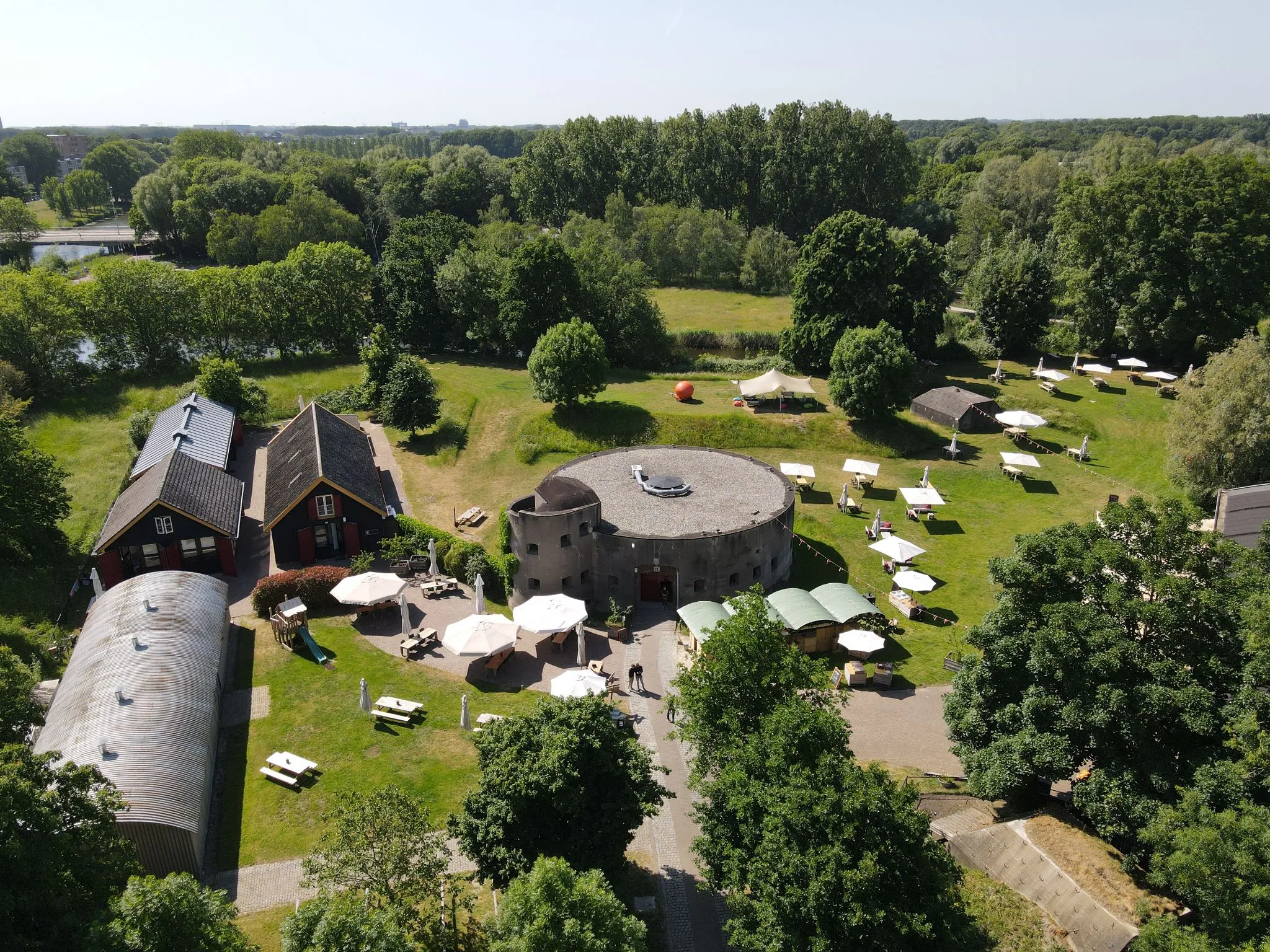 persfoto fort aan de klop