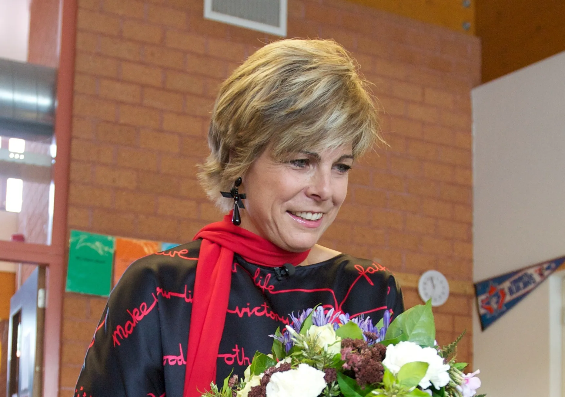 prinses laurentien verrassingsbezoek aan basisschool de startbaan 1 cropped