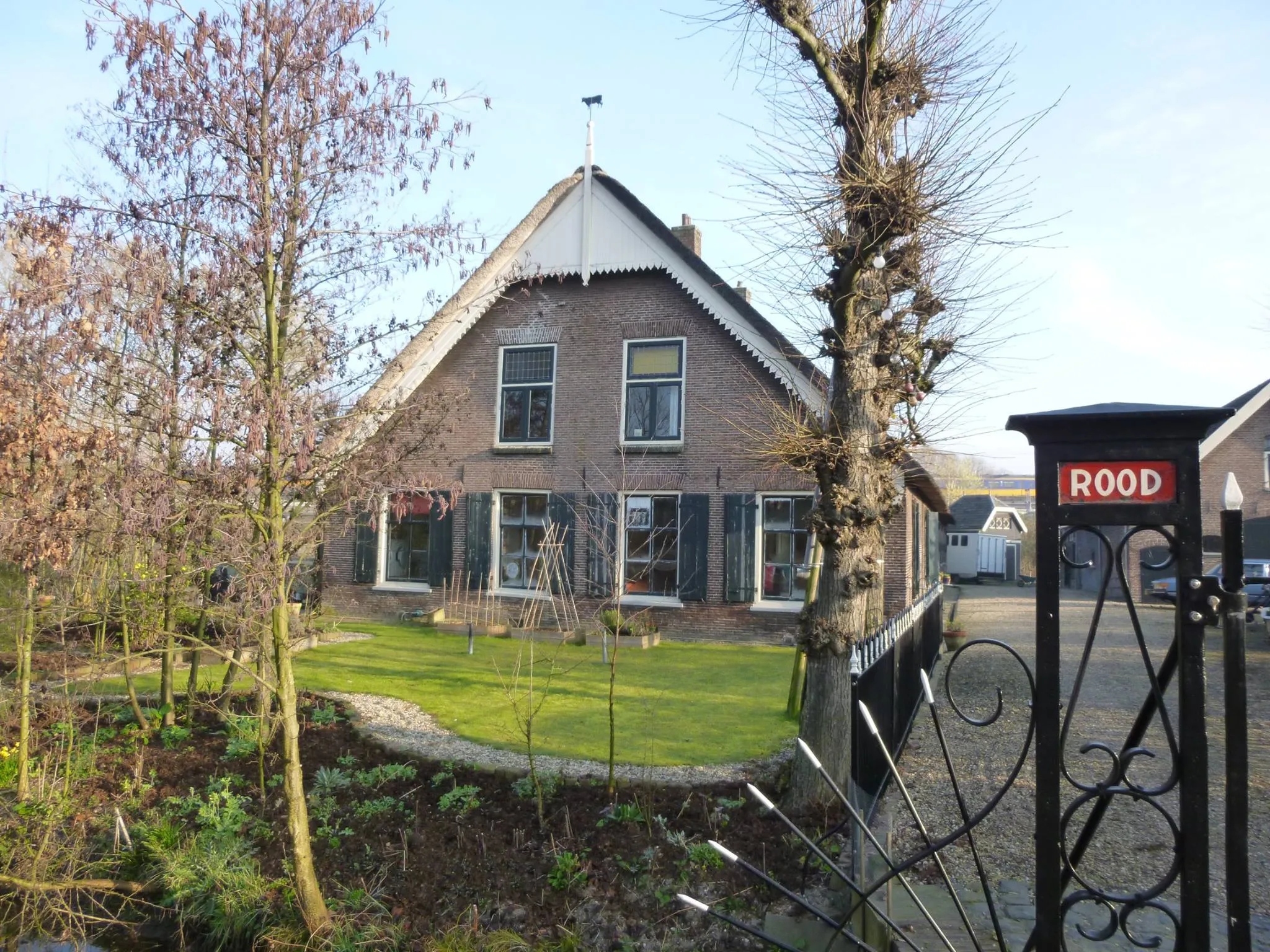 stadsboerderij rood noot