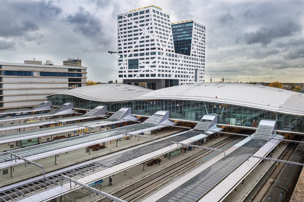 station en perrons utrecht centraal station 1280x853px e nr 7804 0
