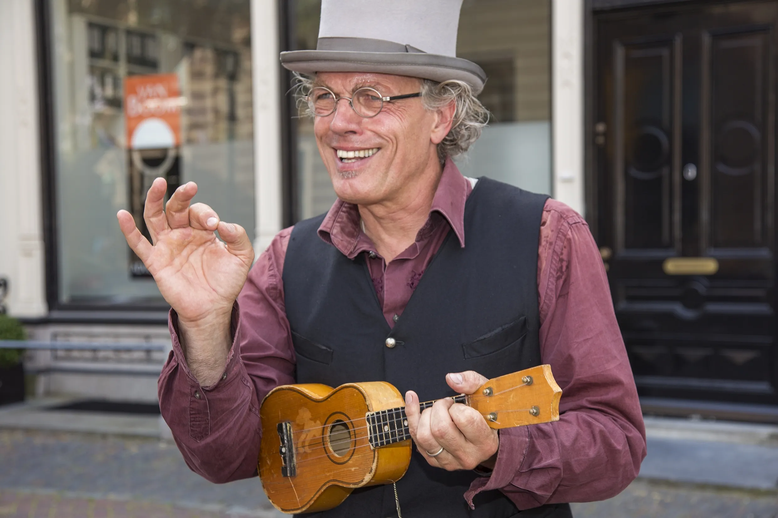 storytrail utrecht wandeling met verteller brot van gromme picobello ukulele foto storytrailnl rachel de liefde