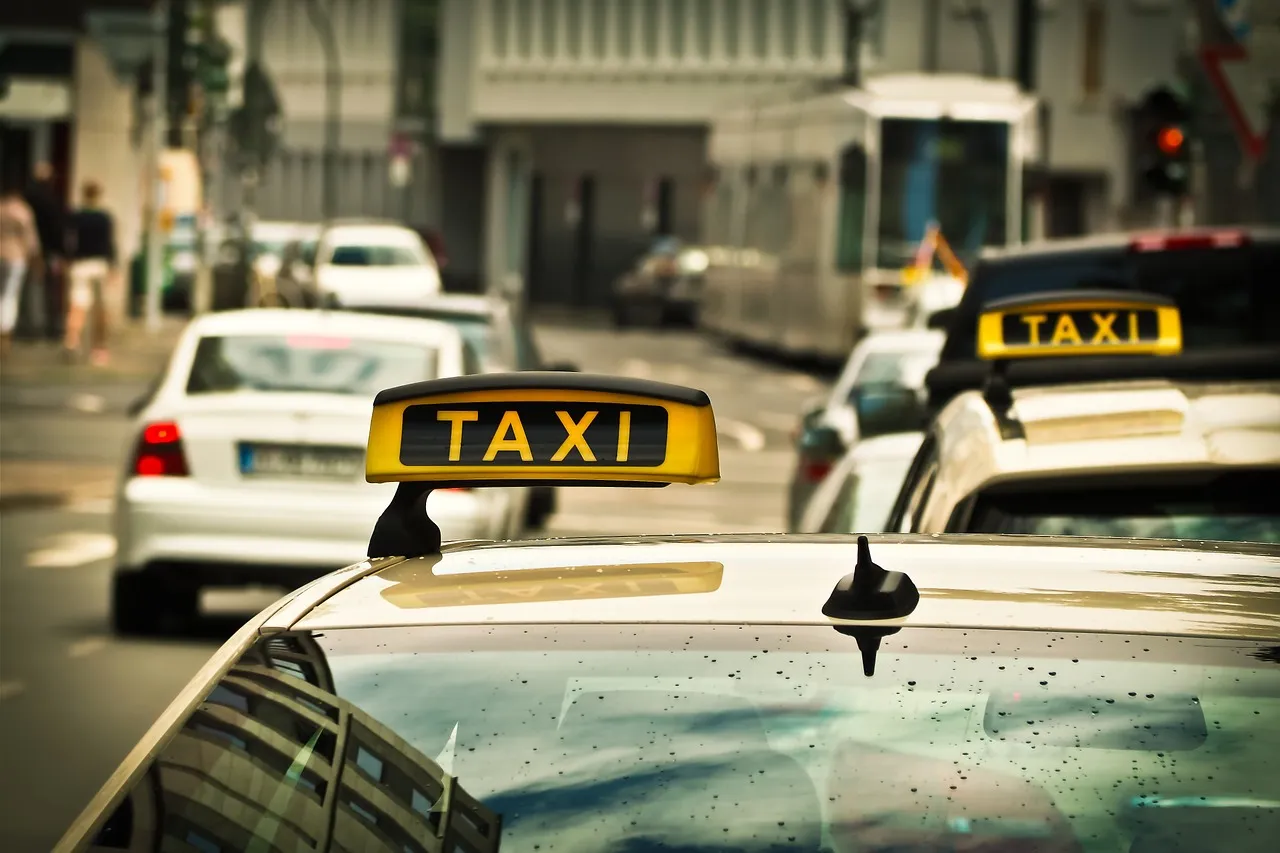 taxi 1515420 1280 2