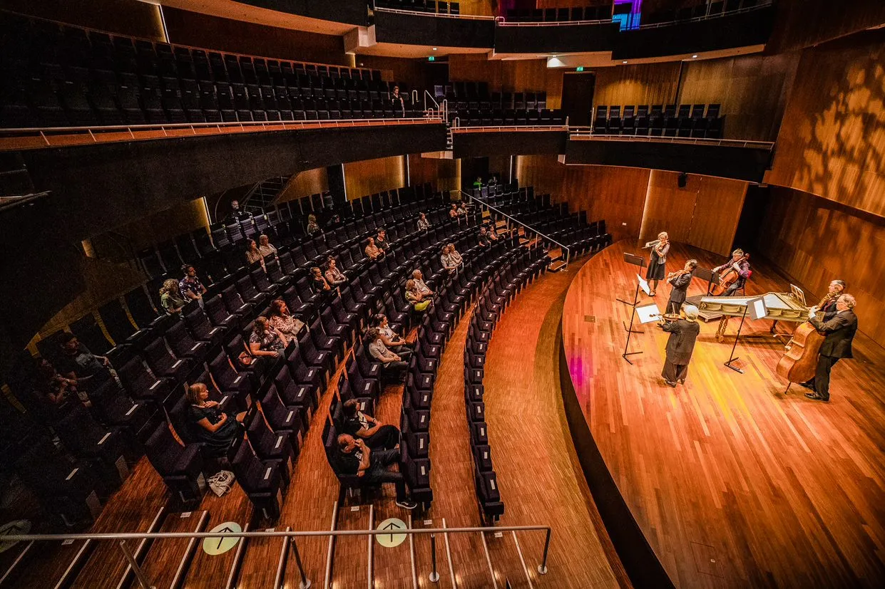 tivolivredenburg walk the line