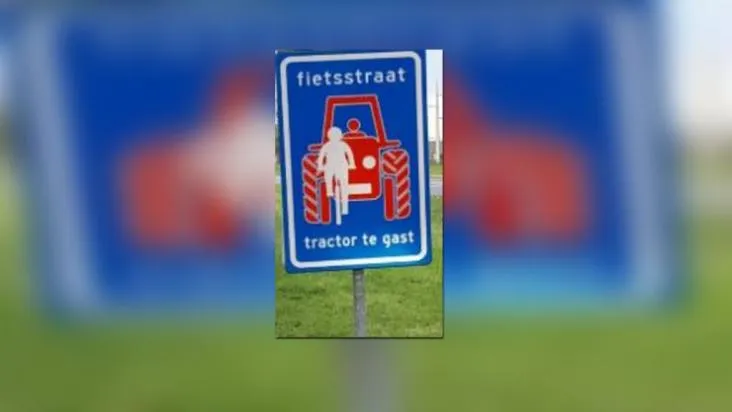 tractor bord