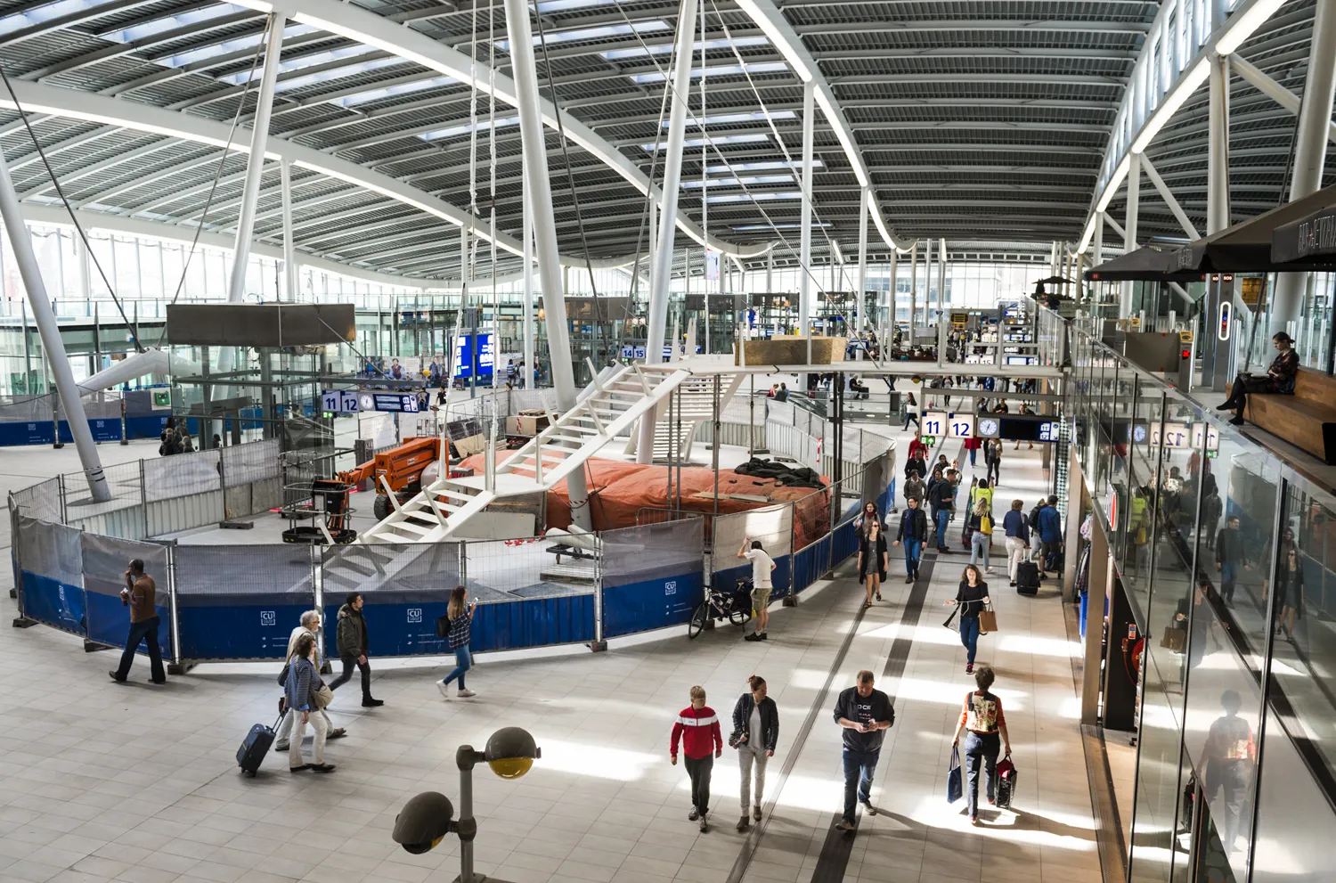 upstairsdownstaits20004