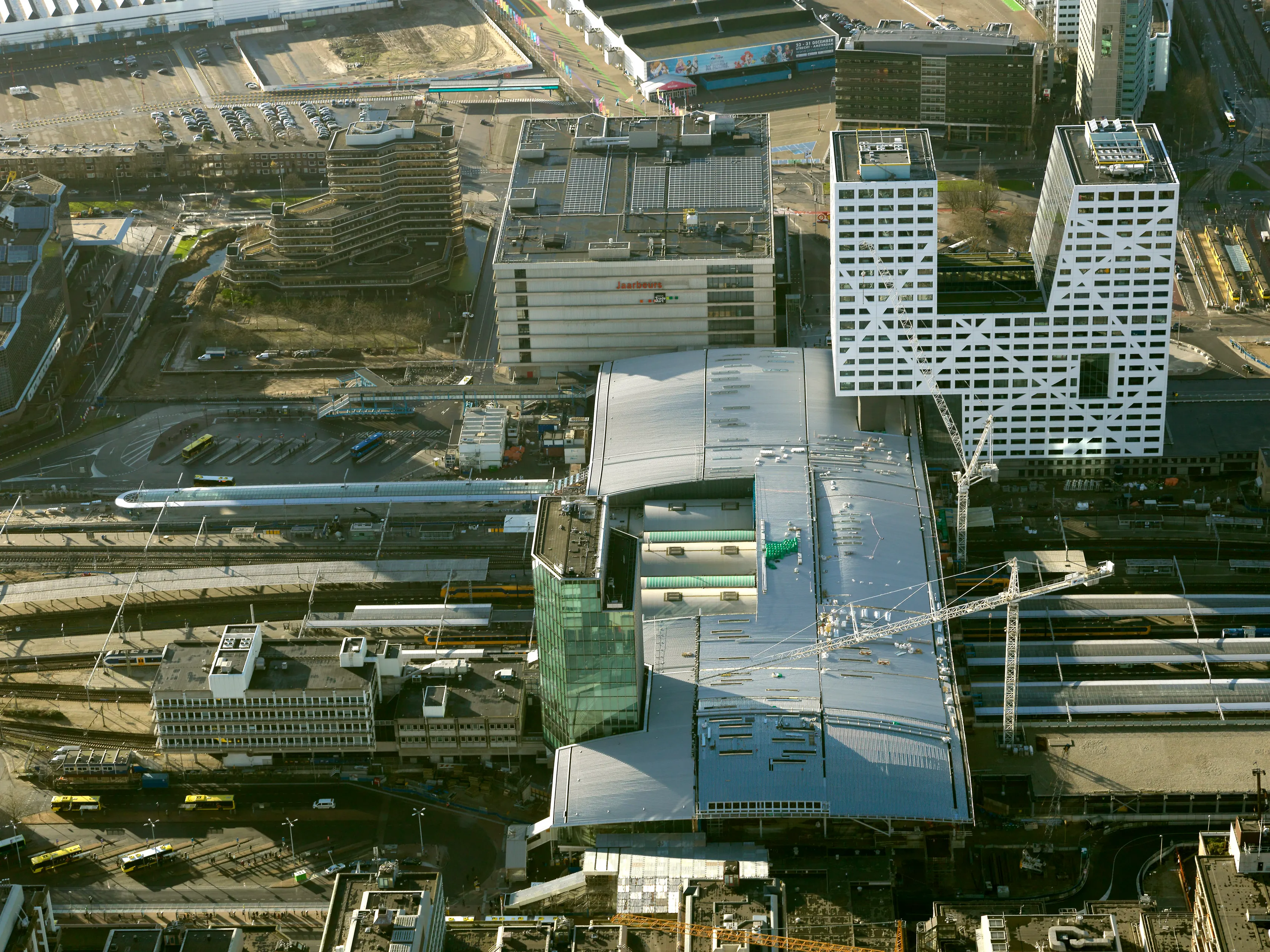 utrecht centraal vanuit de lucht