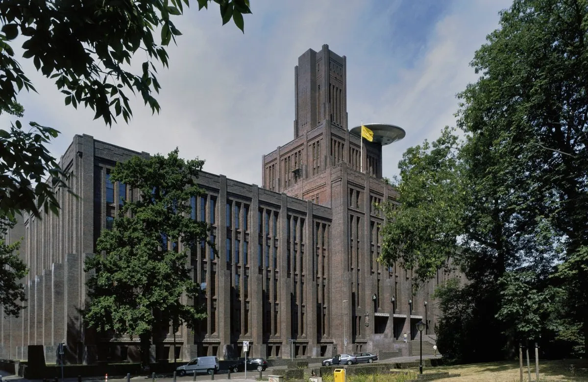 voorzijde met kunstwerk de ufo utrecht 20350262 rce